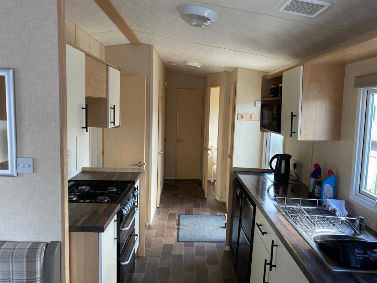 3 Bedroom 8 Berth Standard Basic Caravans With Hot Tub,Mountain Bikes تاتيرشال المظهر الخارجي الصورة